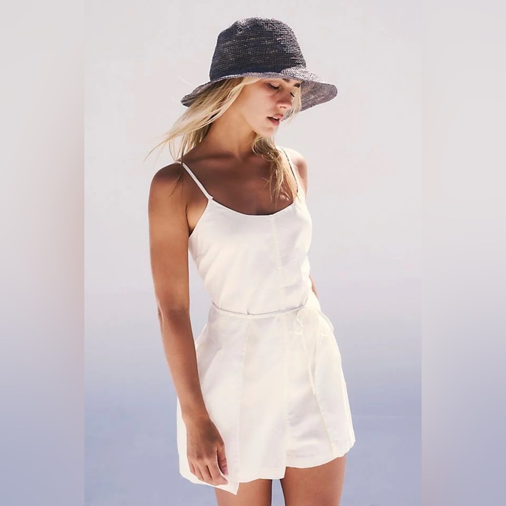 FREE PEOPLE Free-Est Bari Romper in Ivory Size L NWT